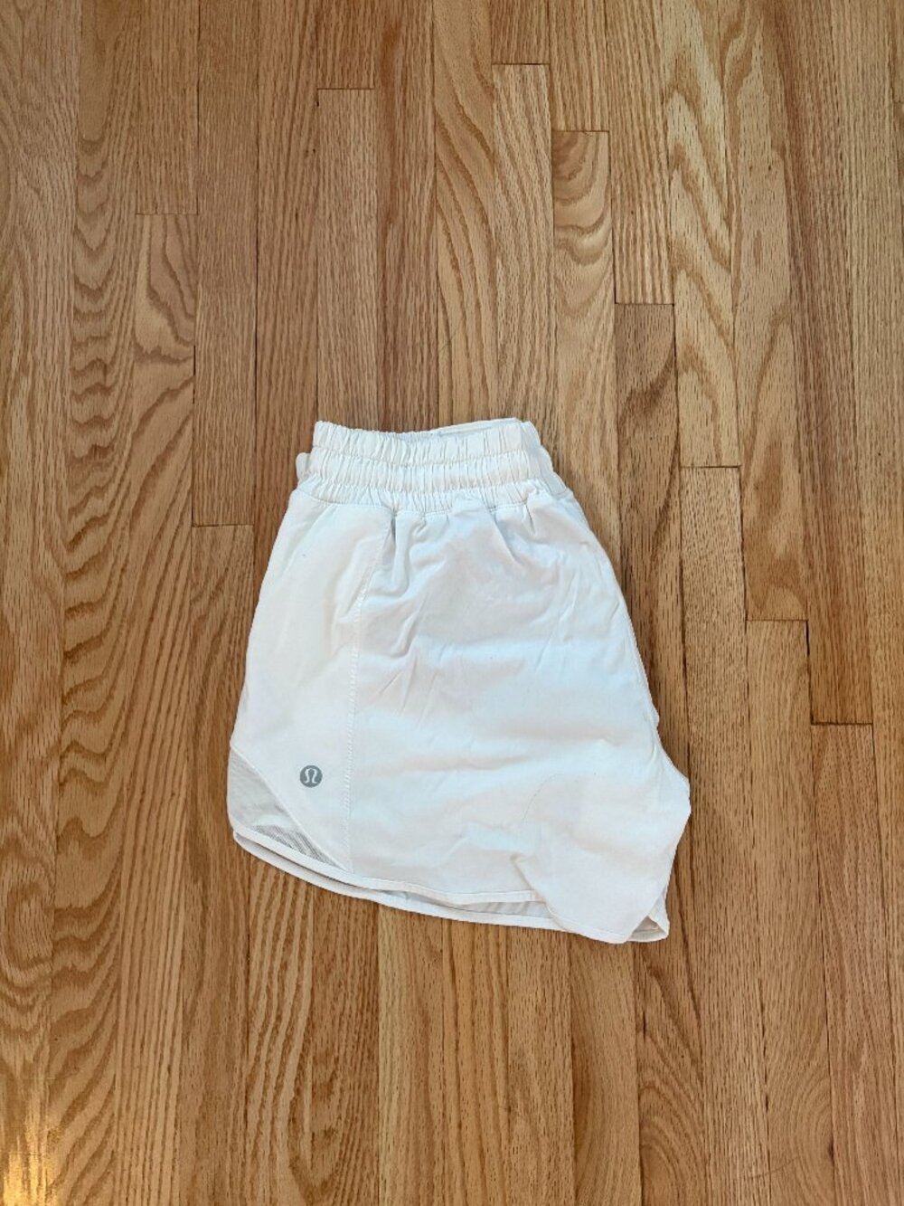 Lululemon white 4" Shorts